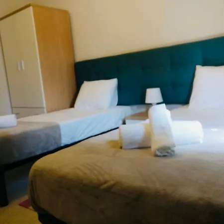 Apartamento T3 Aquazul Apartman *